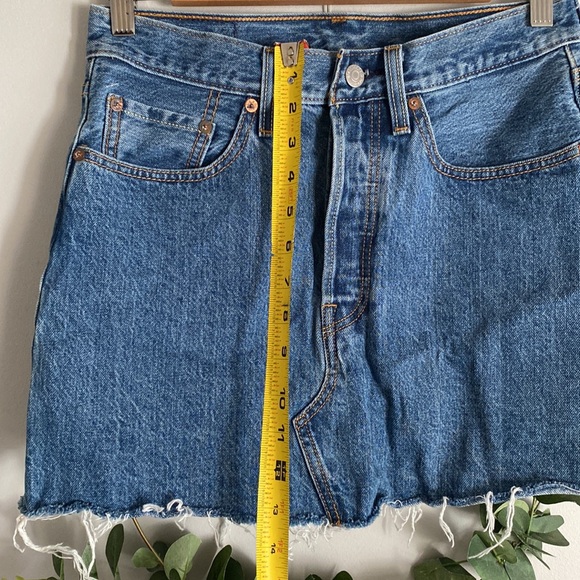 LEVI'S
Deconstructed Denim Skirt size 27 “ waist cowboy cowgirl country jean - Picture 12 of 14